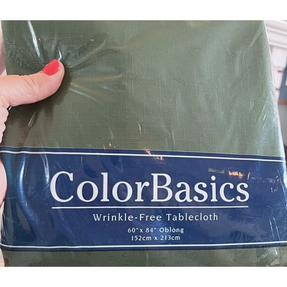 New Bardwil Linens Green Table Cloth Oblong 60x84 Wrinkle Free Color Basics - Picture 2 of 4